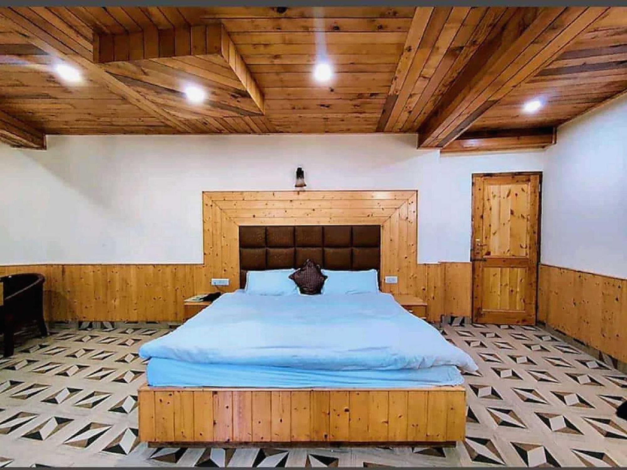 Hotel O Antriksh Cottage Manāli Exterior foto